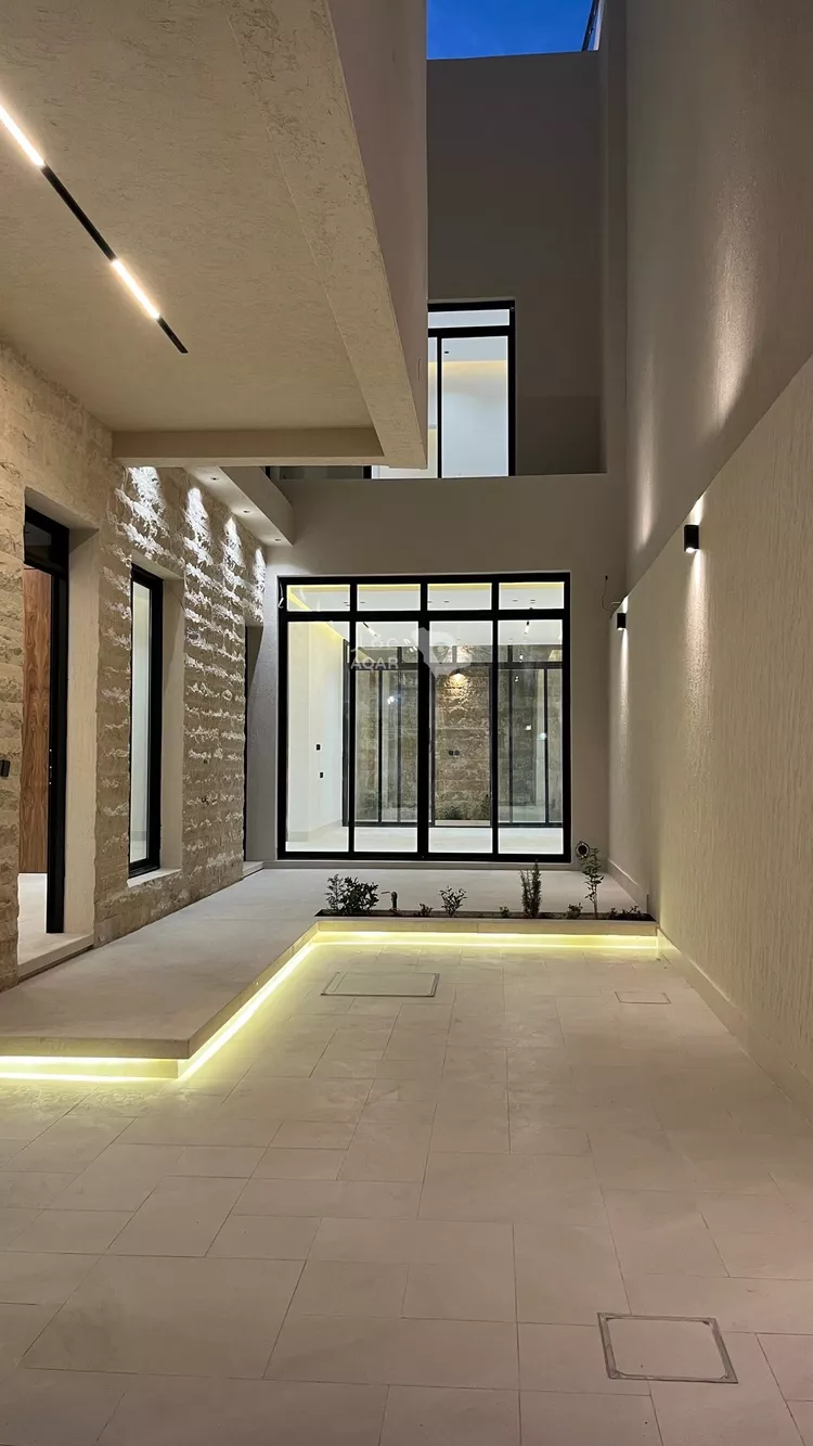 Villa for Sale in Riyadh Al Mahdiyah صورة 2