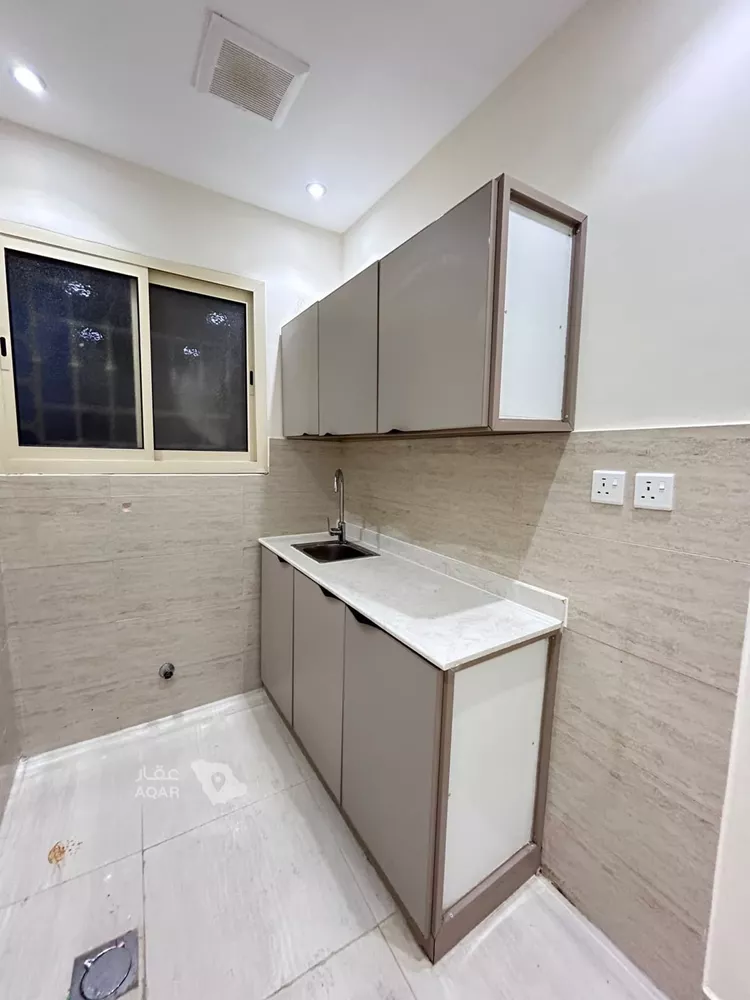 شقة للإيجار في شارع يثرب, حي بدر, مدينة الرياض, منطقة الرياض صورة 2