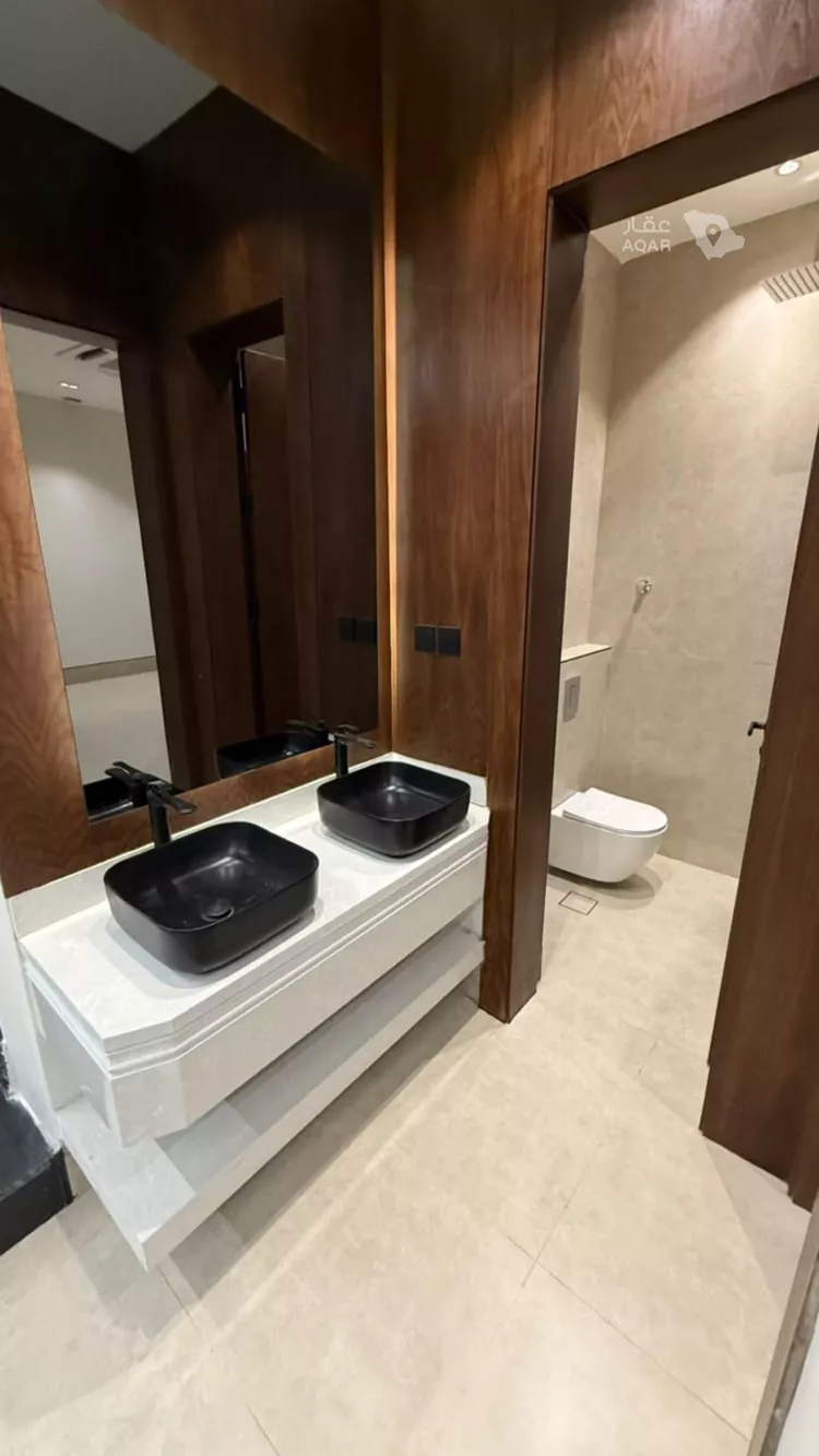 Villa for Sale in Riyadh Al Arid 9