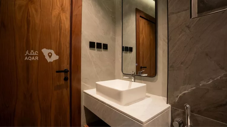 Floor for Sale in Riyadh Al Arid 7
