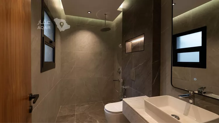Floor for Sale in Riyadh Al Arid 4