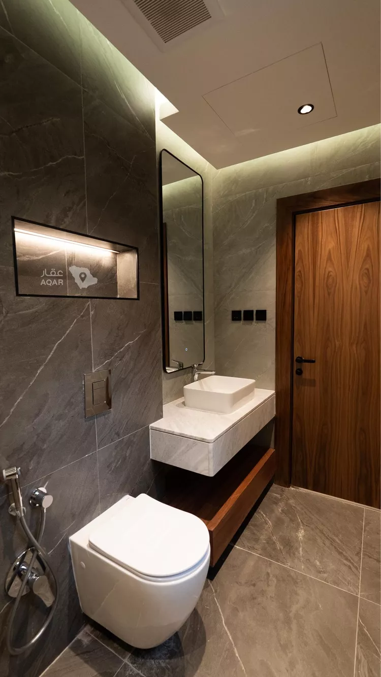 Floor for Sale in Riyadh Al Arid 2