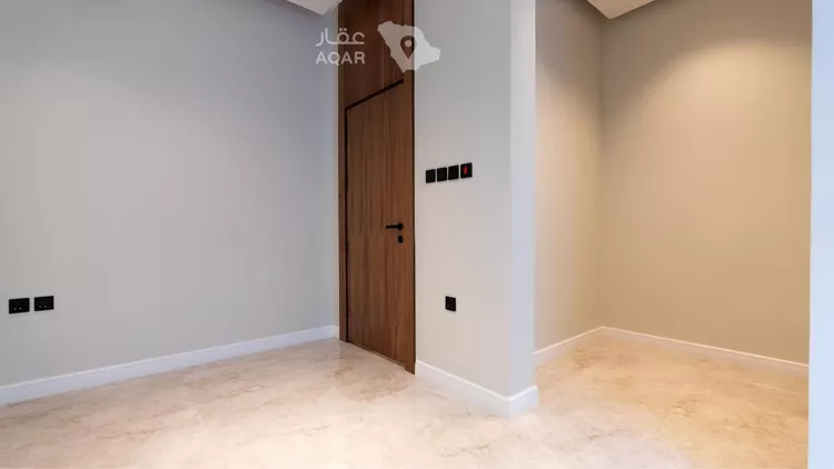 Floor for Sale in Riyadh Al Arid 14