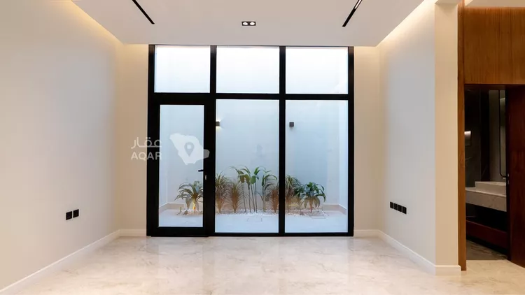 Floor for Sale in Riyadh Al Arid 12