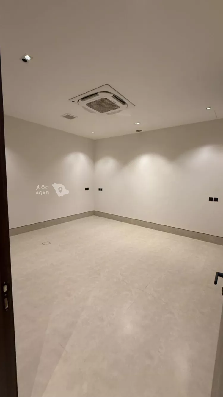 Villa for Sale in Riyadh Al Arid 9