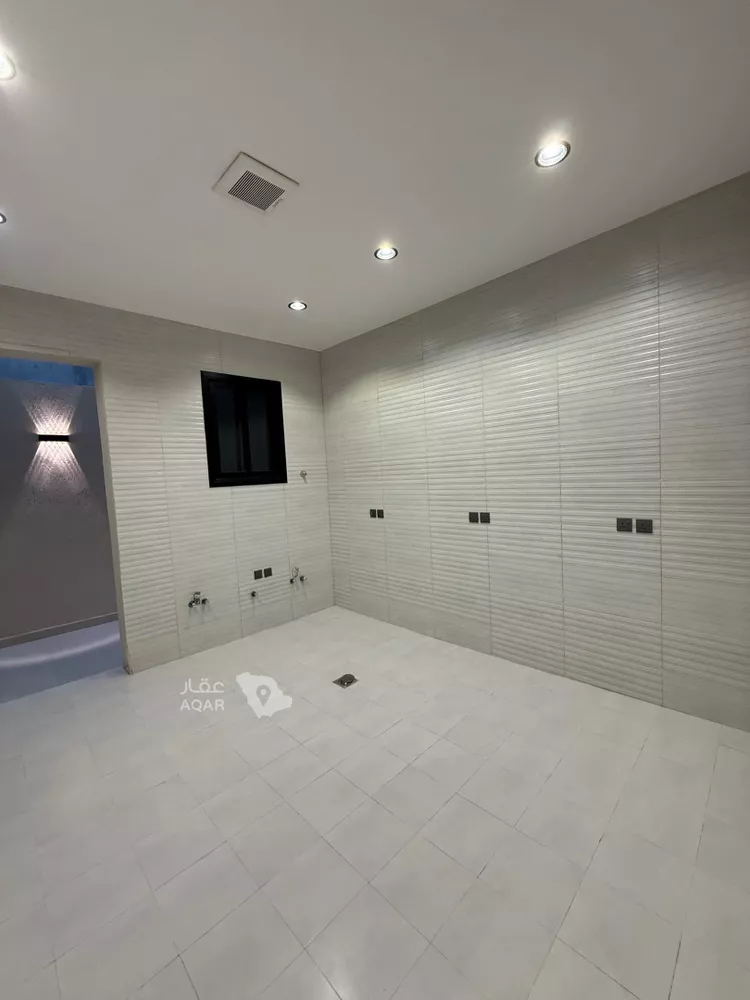 Floor for Sale in Riyadh Dahiat Namar 24