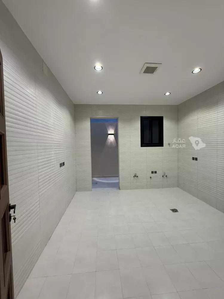 Floor for Sale in Riyadh Dahiat Namar 20