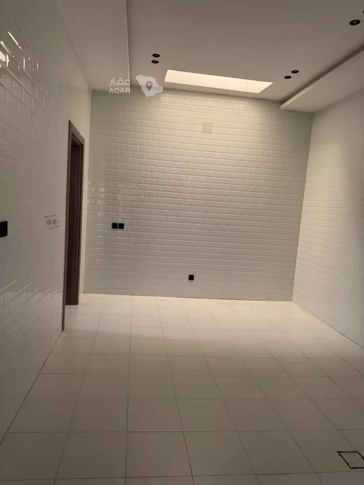 فيلا للإيجار في شارع بين طريق خريص والدمام, حي الجنادرية, مدينة الرياض, منطقة الرياض 7