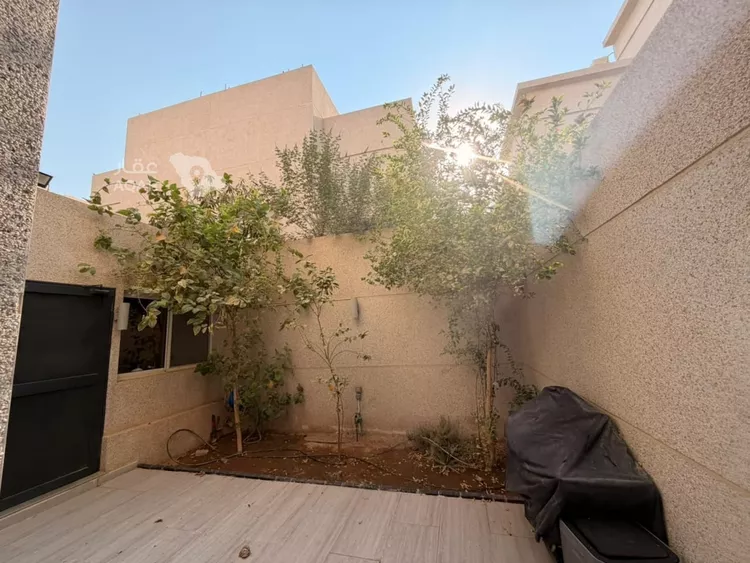 فيلا للإيجار في شارع أبي حجر الأعلى, حي المونسية, مدينة الرياض, منطقة الرياض 25