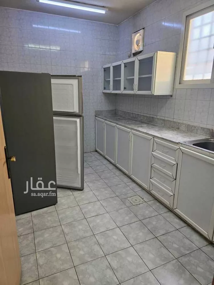شقة للإيجار في طريق الملك عبدالعزيز ، حي الصفراء ، بريدة ، بريدة صورة 4