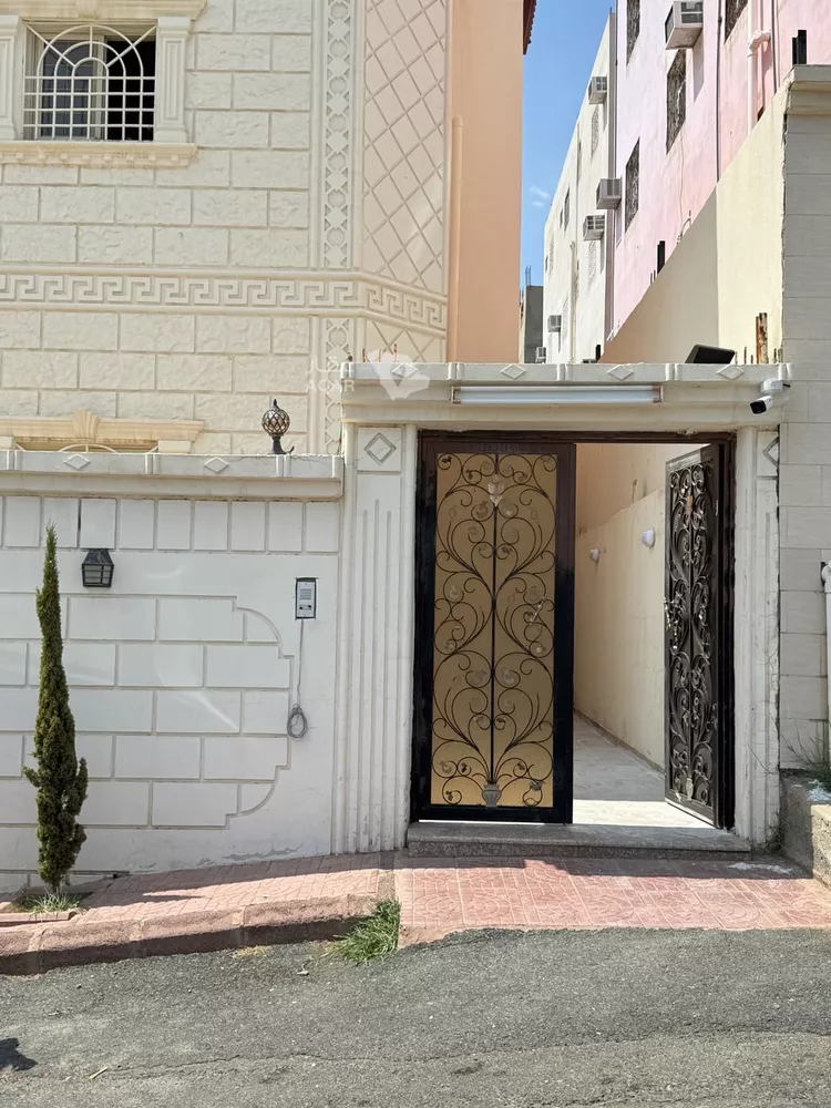 شقة للإيجار في شارع ادم بن ربيعة ، حي الاخباب ، الطائف ، الطائف 3