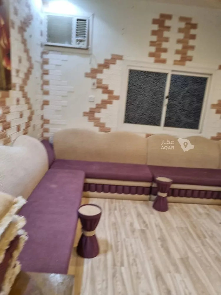 بيت للإيجار في شارع السمرة ، حي المحالة ، ابها ، منطقة عسير 2
