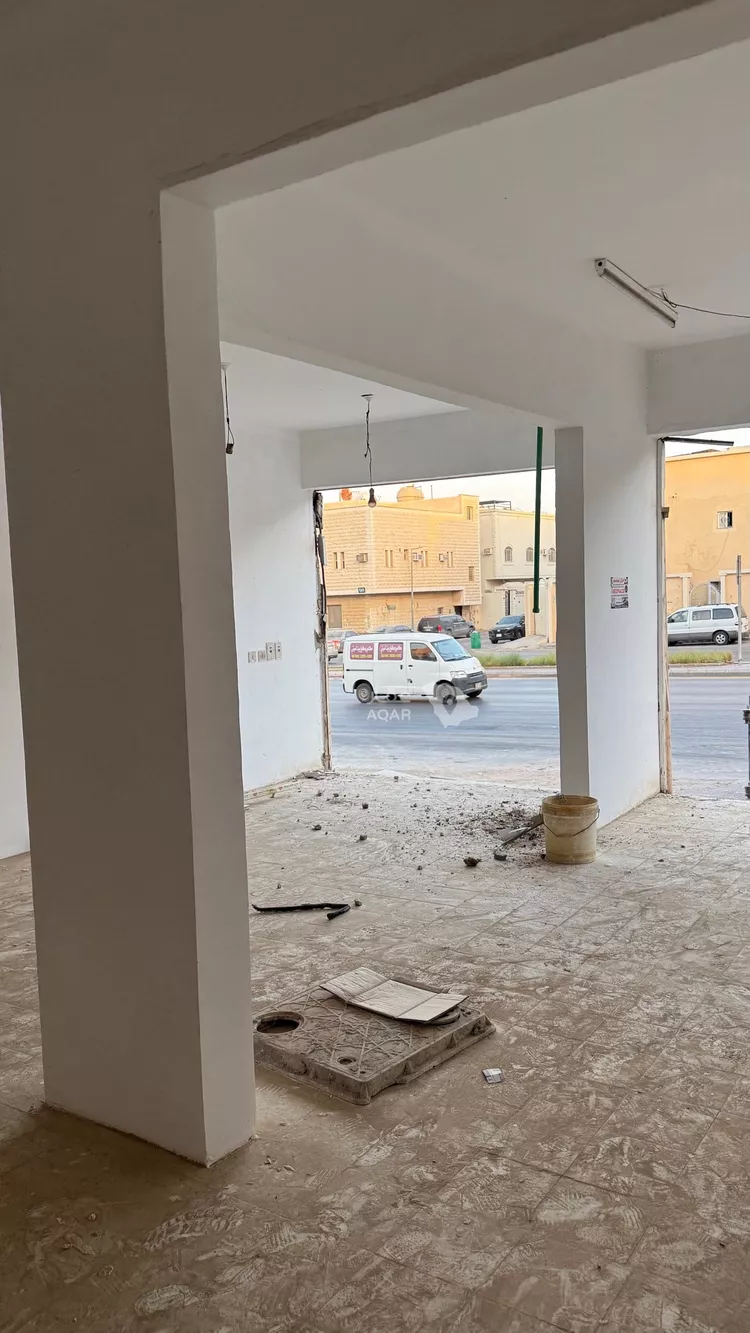 Shop for Rent in Riyadh Al Uraija Al Wusta 2