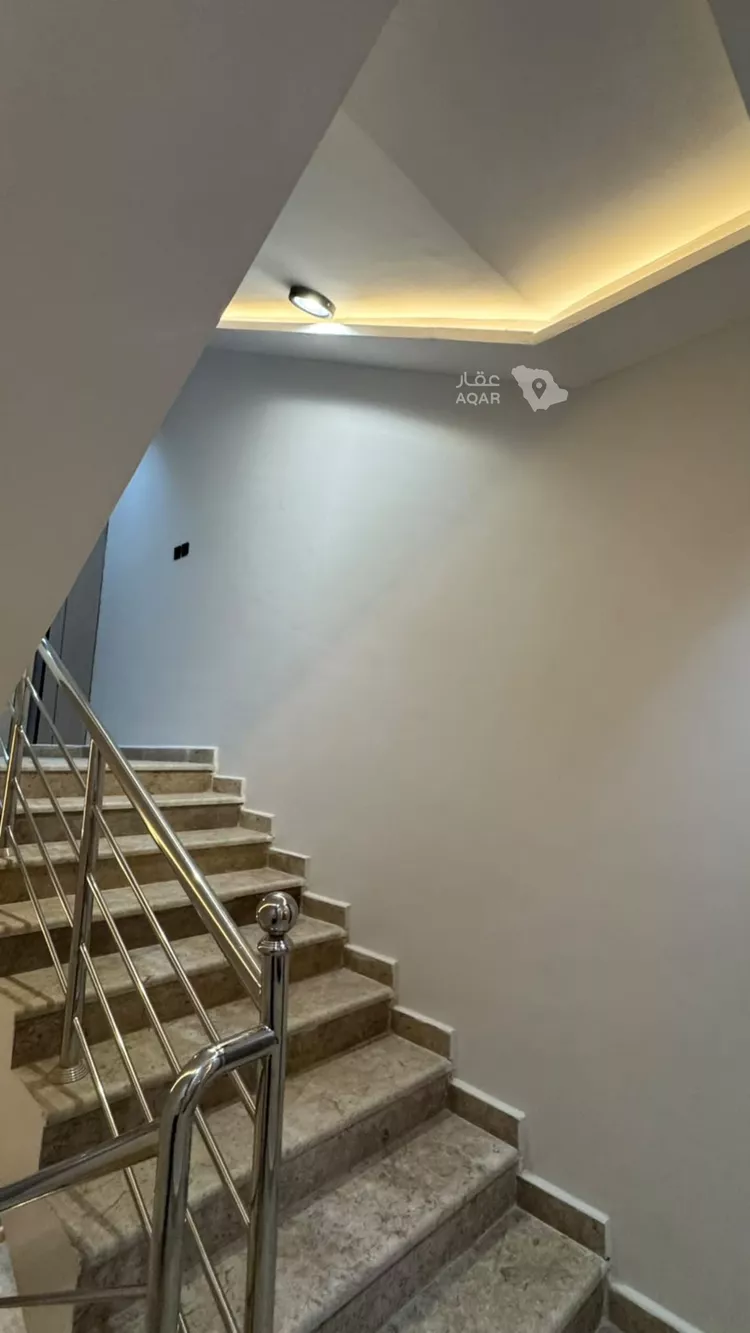 Floor for Sale in Riyadh Dirab 17