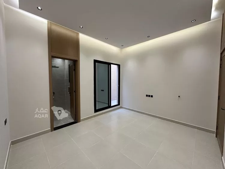 Floor for Sale in Riyadh Dirab 13