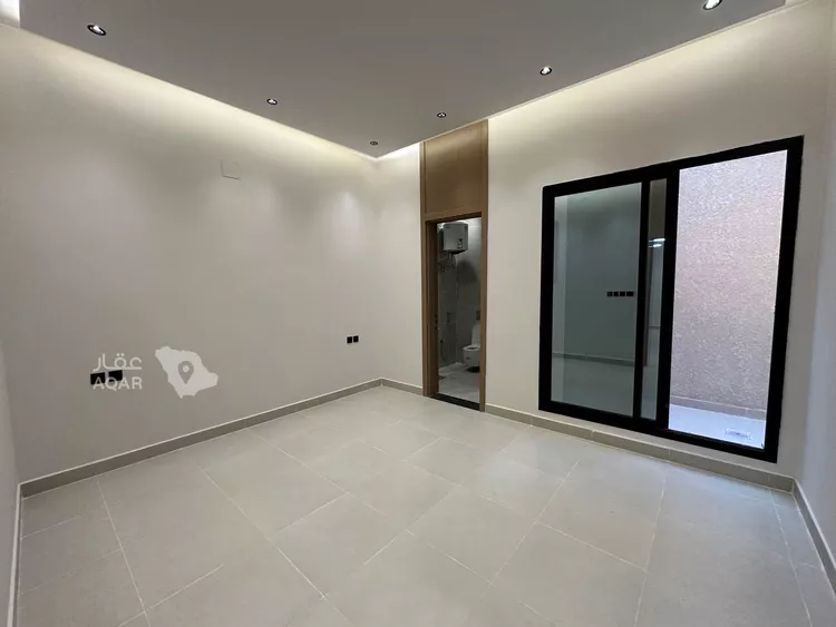 Floor for Sale in Riyadh Dirab 15
