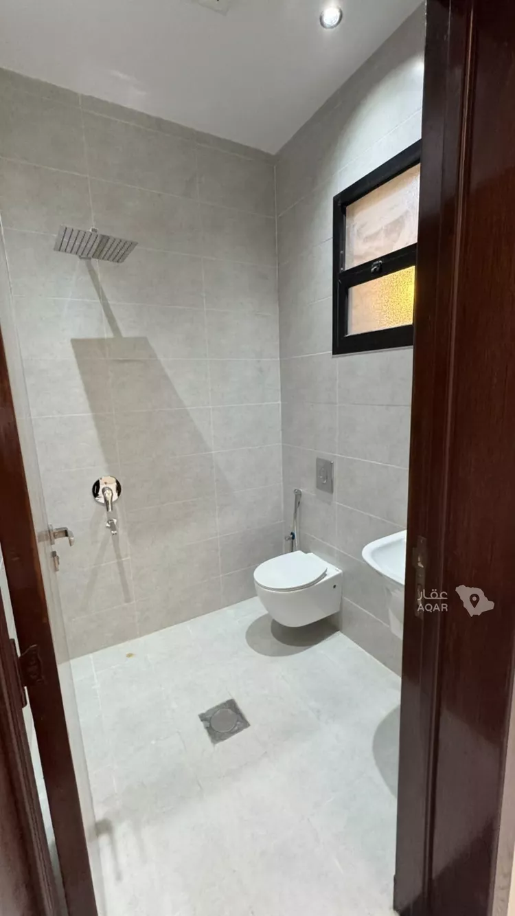 Floor for Sale in Riyadh Dahiat Namar 8