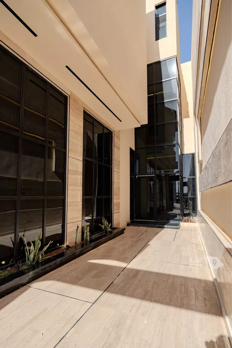 Villa for Sale in Riyadh Al Mahdiyah 9