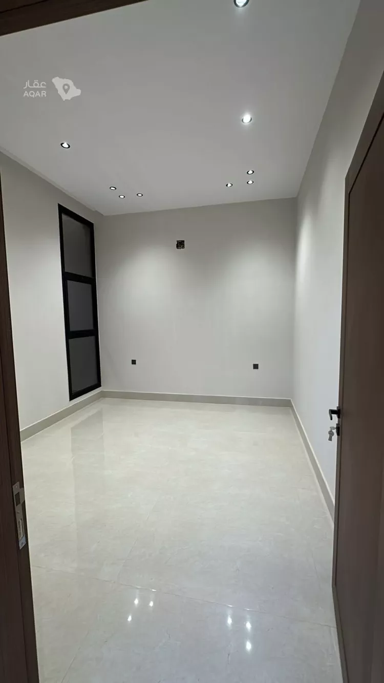 Villa for Sale in Riyadh Al Mahdiyah 16