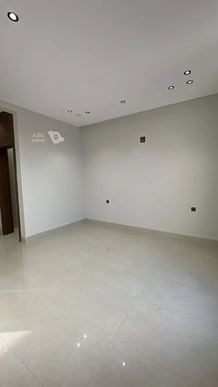 Villa for Sale in Riyadh Al Mahdiyah 18