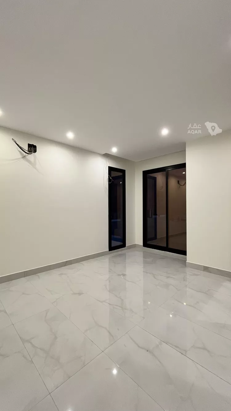 فيلا للبيع في شارع فؤاد سزكين, حي المهدية, مدينة الرياض, منطقة الرياض 6