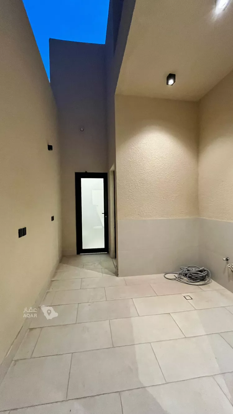 Villa for Sale in Riyadh Al Mahdiyah 10