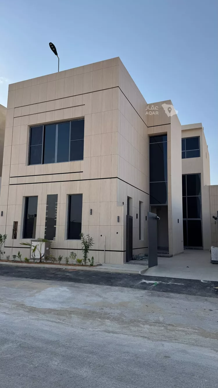 Villa for Sale in Riyadh Al Mahdiyah