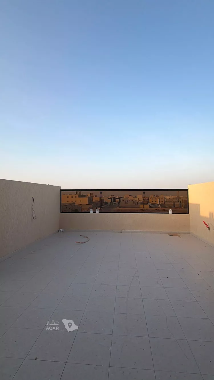 فيلا للبيع في شارع عبداللطيف بن المبارك, حي المهدية, مدينة الرياض, منطقة الرياض صورة 3