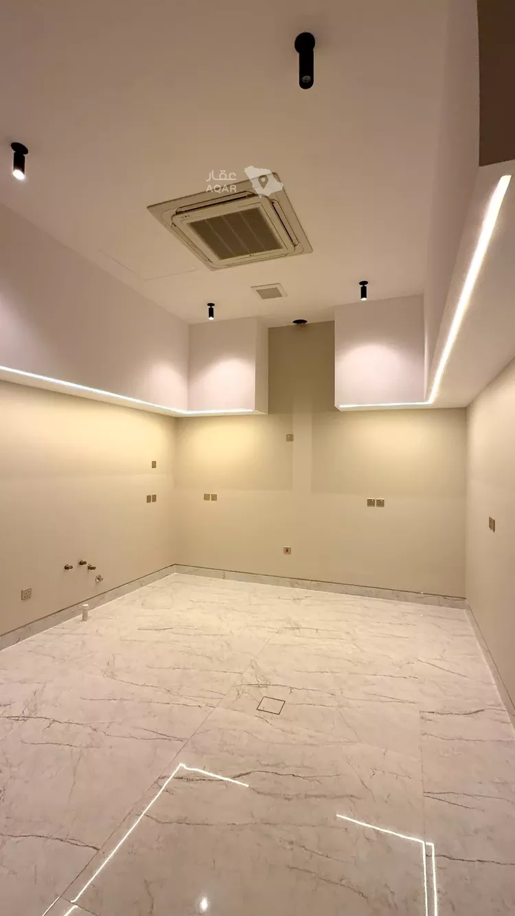 Villa for Sale in Riyadh Al Mahdiyah 12