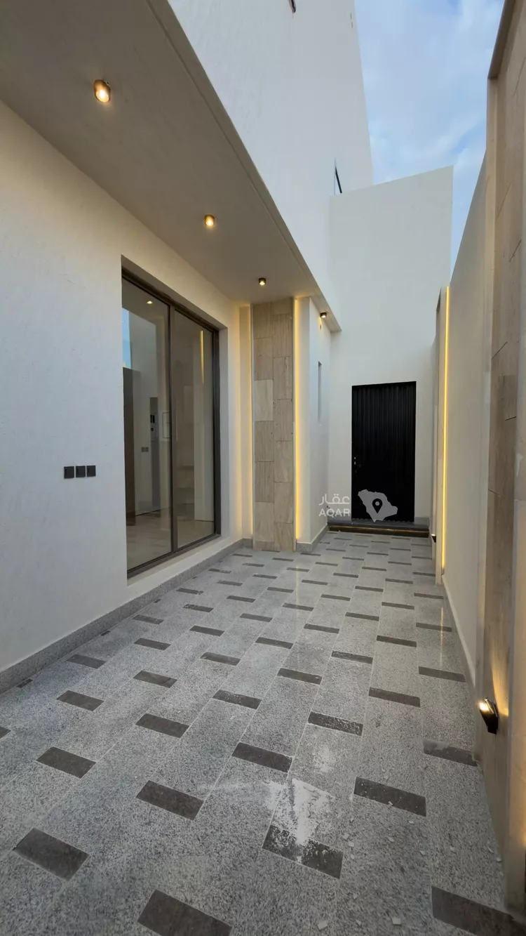 Villa for Sale in Riyadh Al Mahdiyah 2