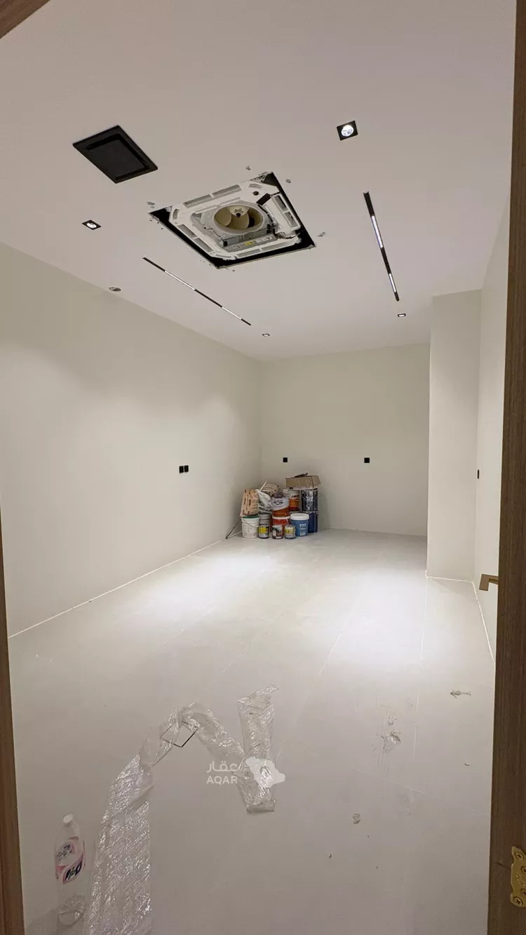 Villa for Sale in Riyadh Al Mahdiyah 17