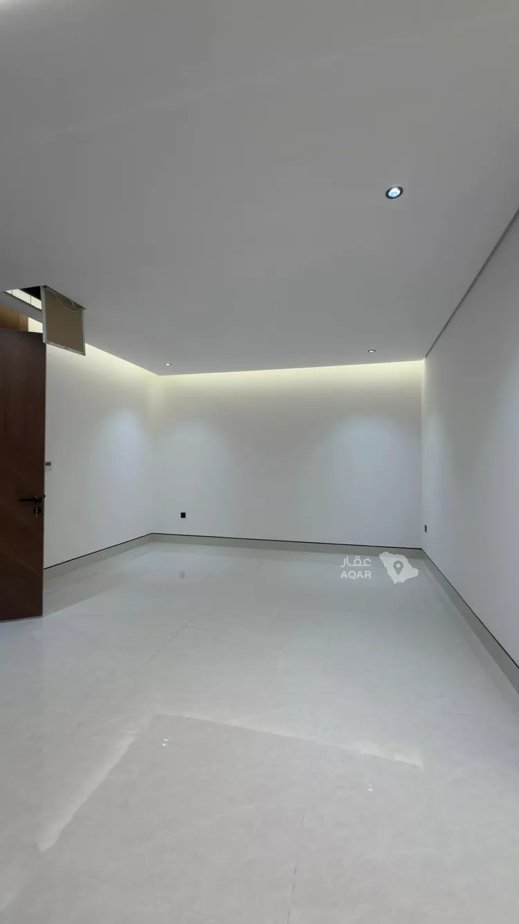 Villa for Sale in Riyadh Al Mahdiyah 12