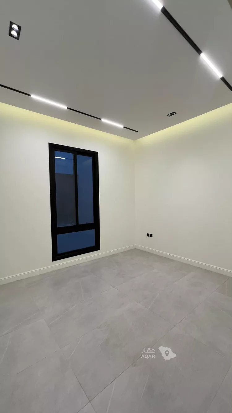فيلا للبيع في شارع علي بن يوسف الغساني, حي المهدية, مدينة الرياض, منطقة الرياض 5