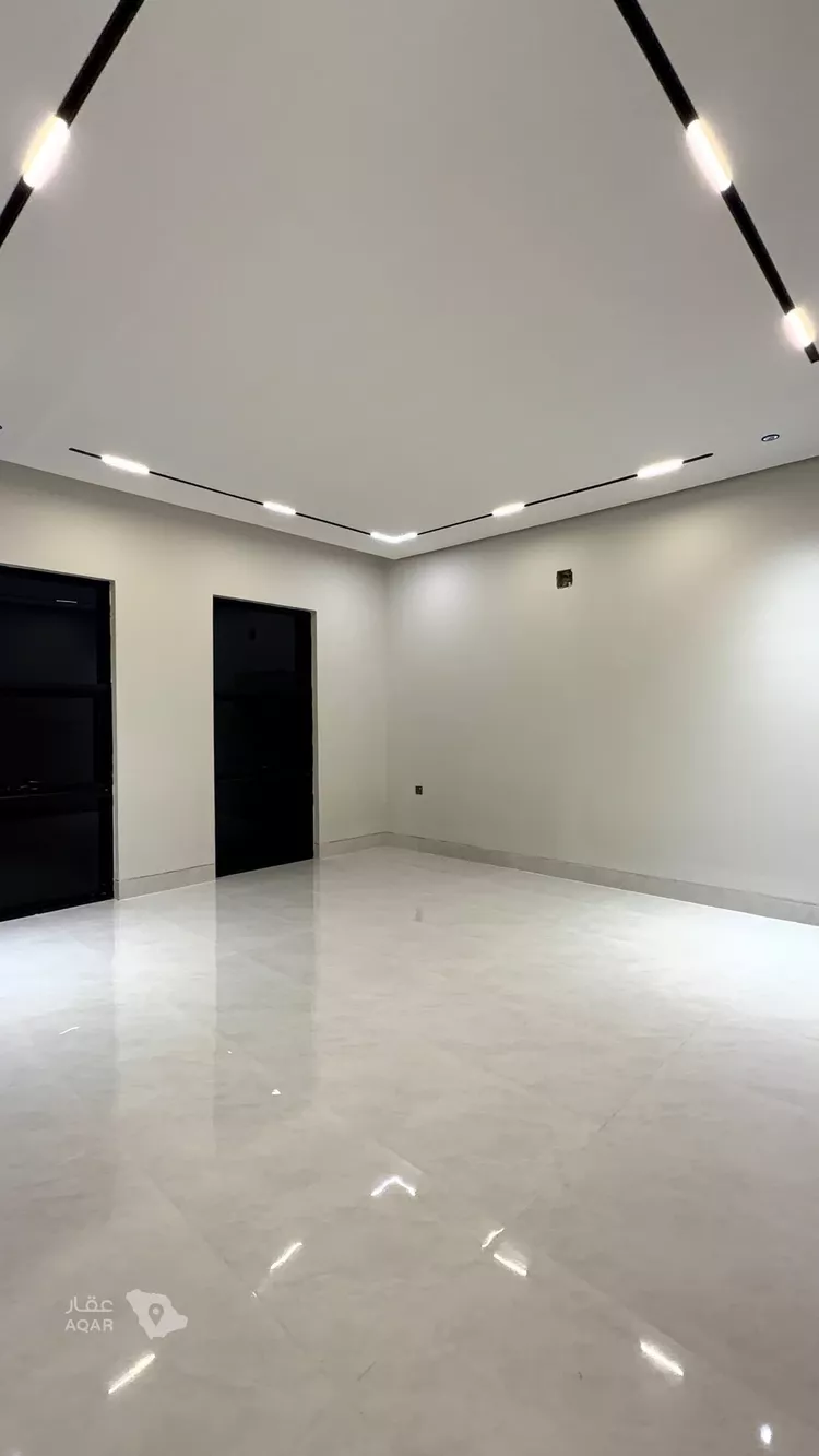 فيلا للبيع في شارع عبداللطيف بن المبارك, حي المهدية, مدينة الرياض, منطقة الرياض 11