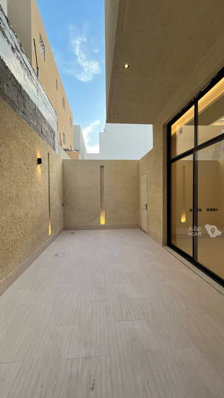 Villa for Sale in Riyadh Al Mahdiyah 12