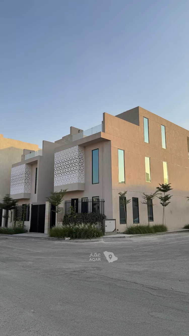 Villa for Sale in Riyadh Al Mahdiyah