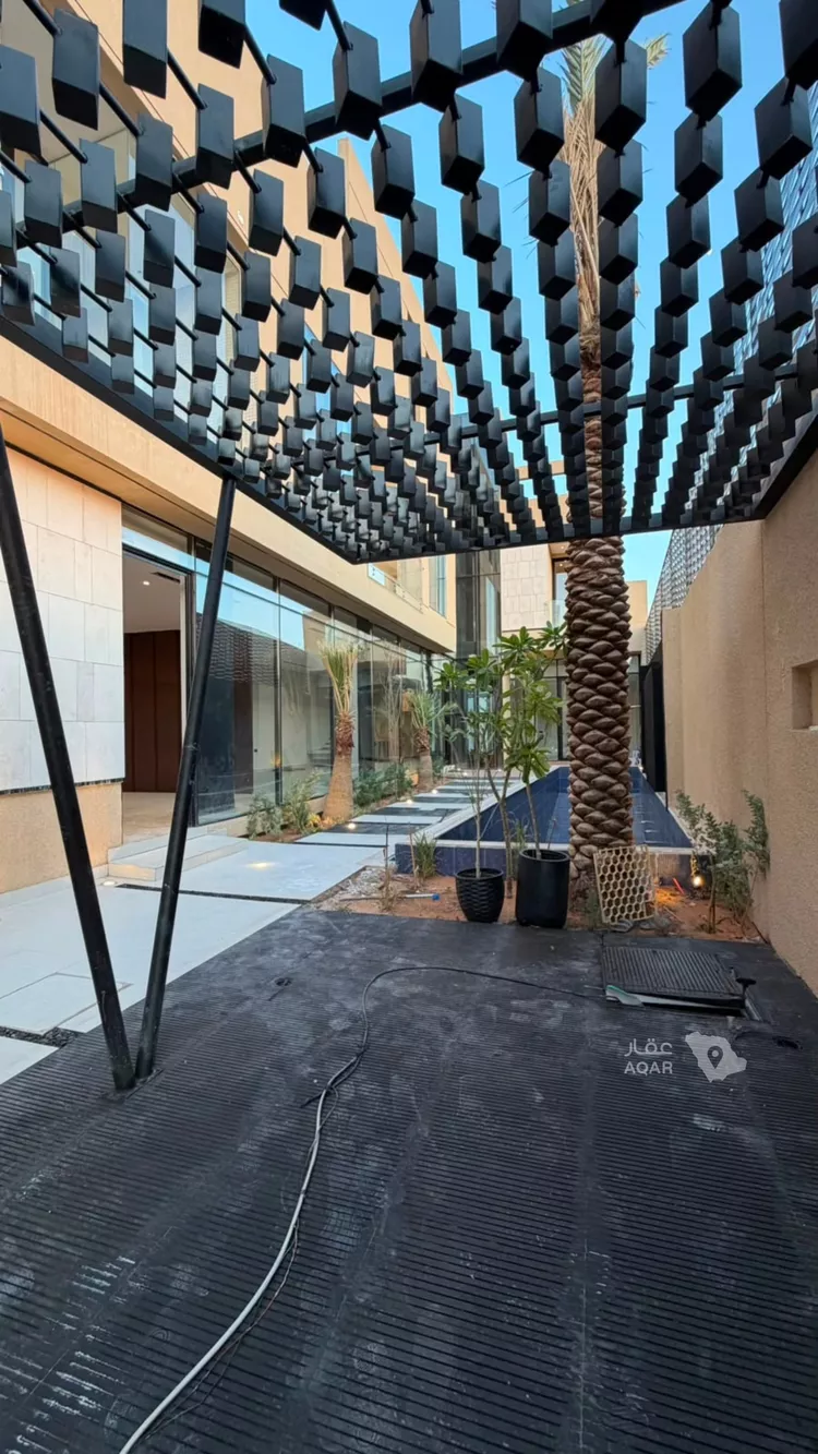 فيلا للبيع في شارع عبداللطيف بن المبارك, حي المهدية, مدينة الرياض, منطقة الرياض صورة 3
