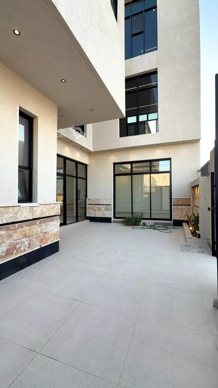 Villa for Sale in Riyadh Al Mahdiyah صورة 3