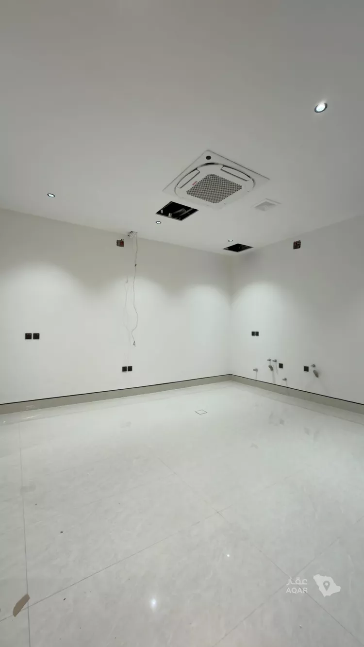 Villa for Sale in Riyadh Al Mahdiyah صورة 5