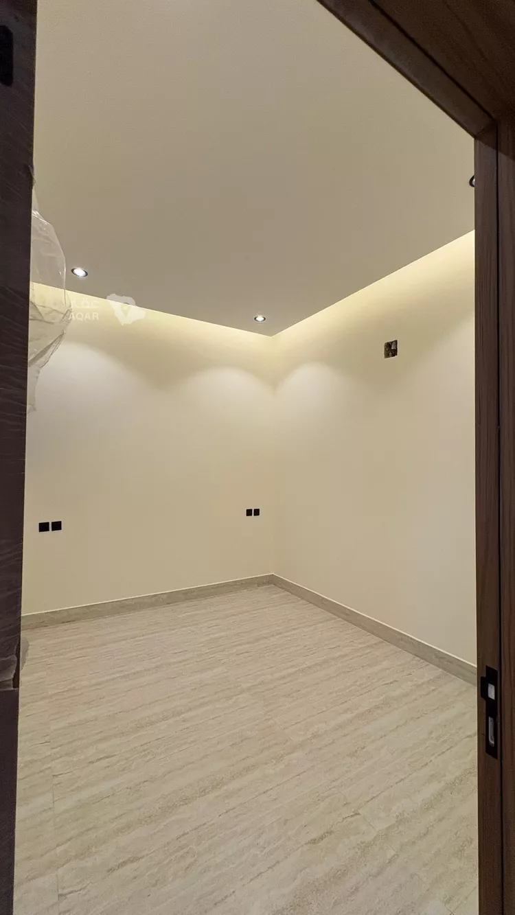 Villa for Sale in Riyadh Al Mahdiyah 12