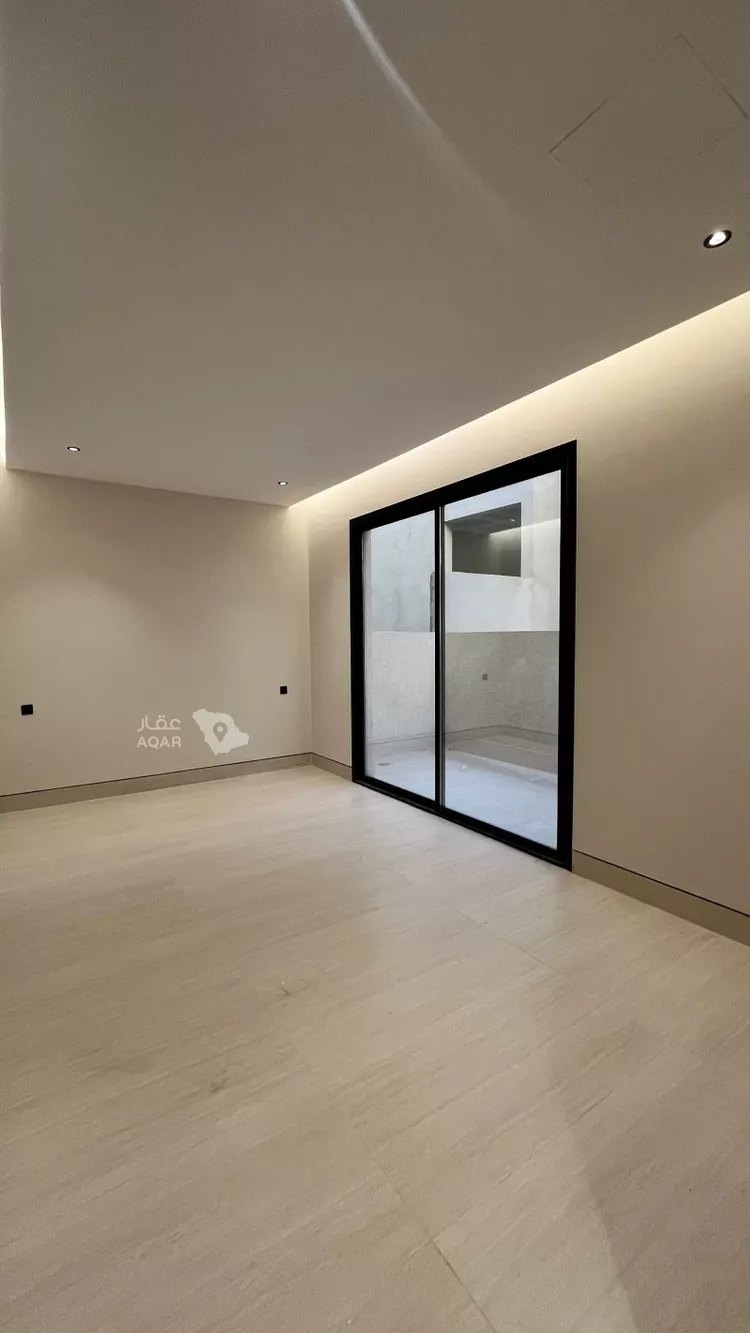 Villa for Sale in Riyadh Al Mahdiyah 17