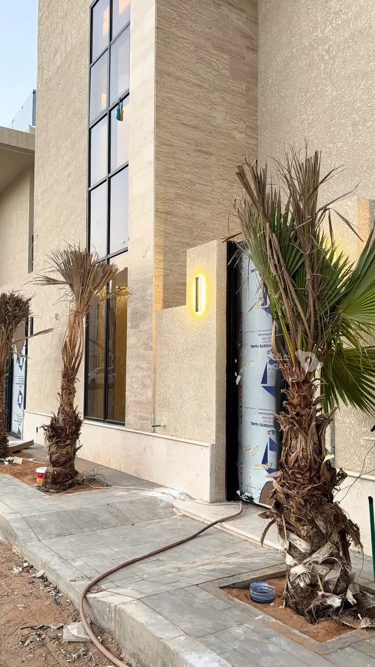 فيلا للبيع في شارع عبداللطيف بن المبارك, حي المهدية, مدينة الرياض, منطقة الرياض 4