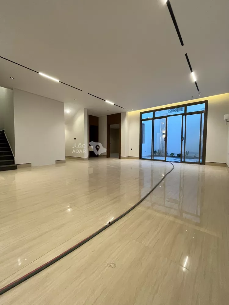 Villa for Sale in Riyadh Al Mahdiyah 5