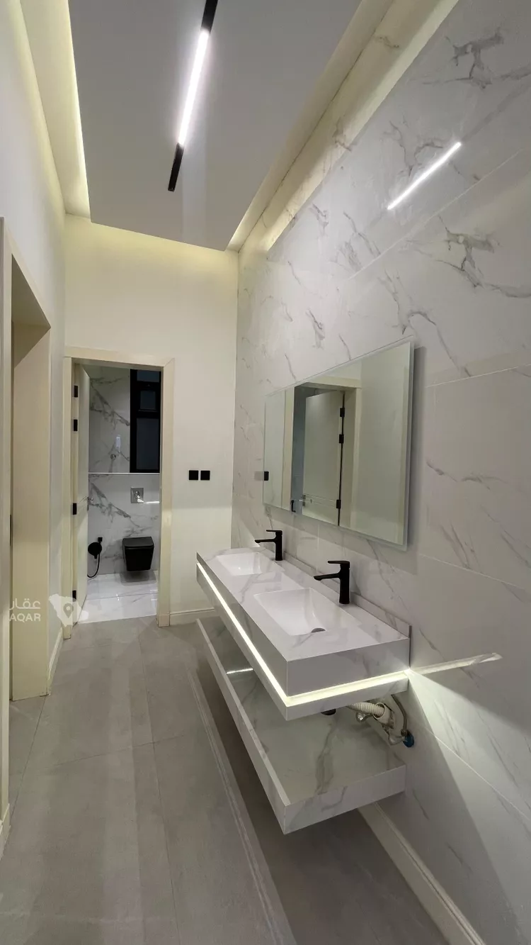 Villa for Sale in Riyadh Al Mahdiyah 12