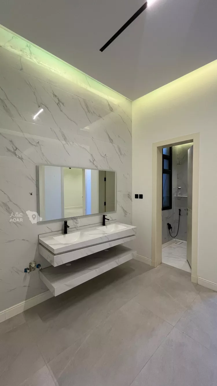 Villa for Sale in Riyadh Al Mahdiyah 17