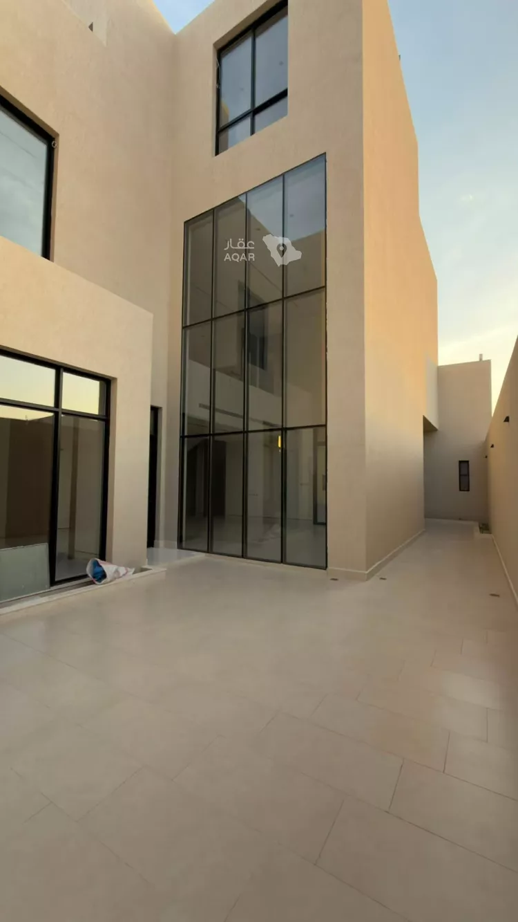 فيلا للبيع في شارع محمد بن أبي بكر القيم, حي المهدية, مدينة الرياض, منطقة الرياض صورة 5
