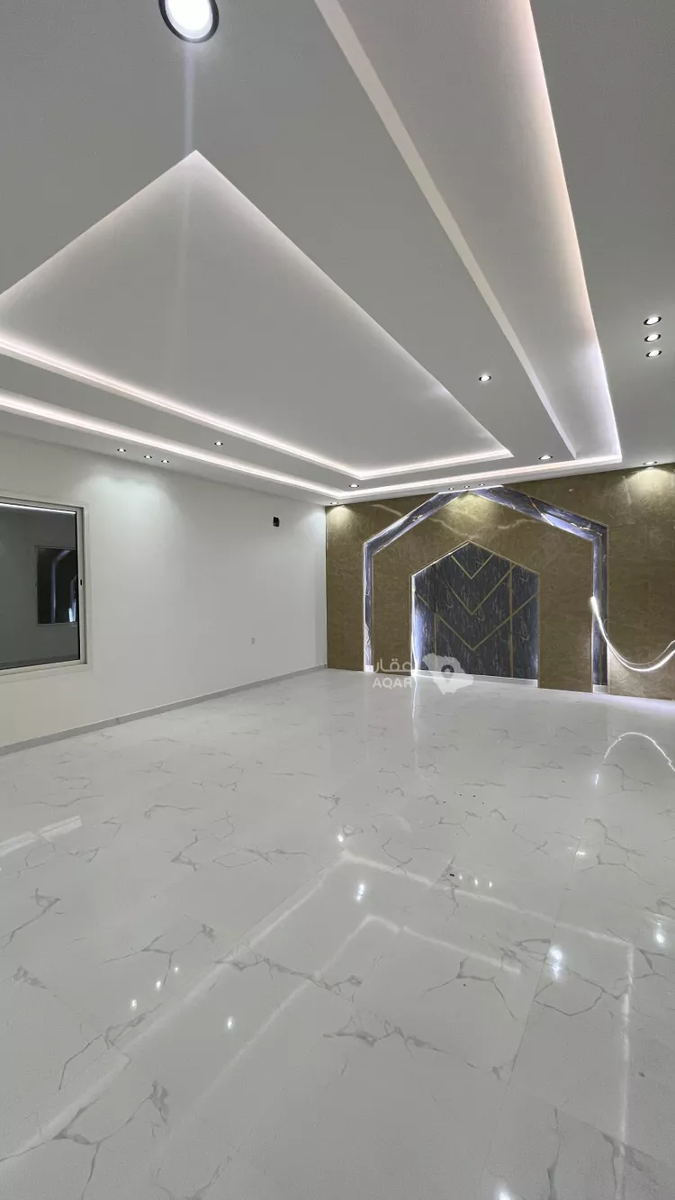 فيلا للبيع في شارع علي بن يوسف الغساني, حي المهدية, مدينة الرياض, منطقة الرياض 11