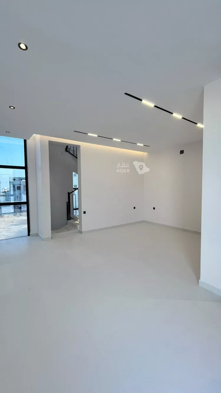Villa for Sale in Riyadh Al Mahdiyah 8