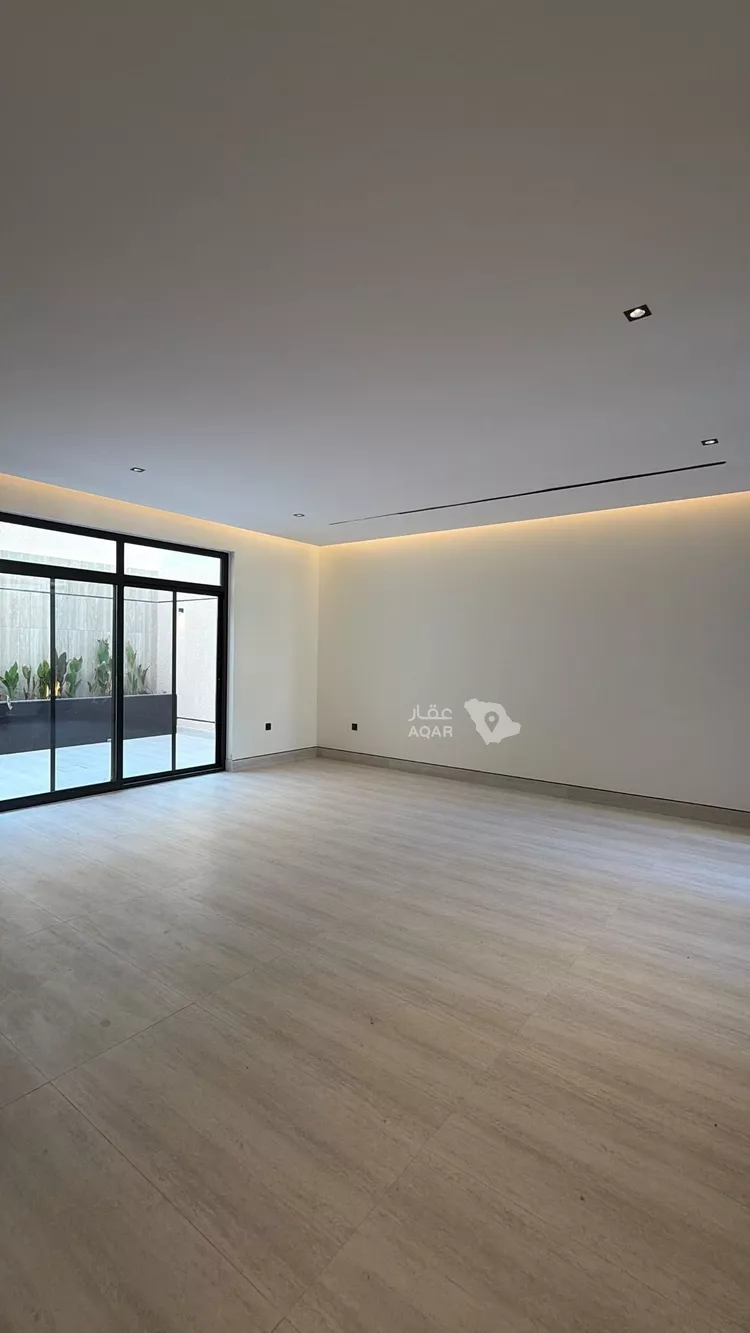 Villa for Sale in Riyadh Al Mahdiyah 11