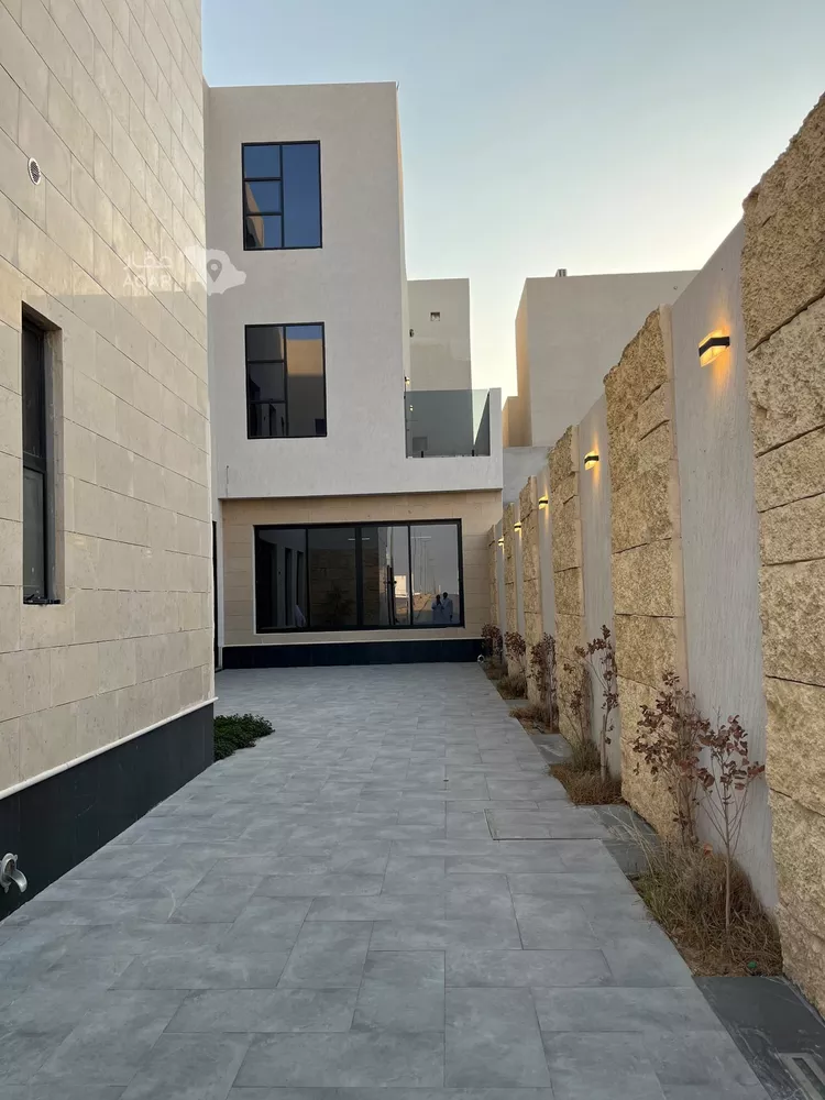 فيلا للبيع في شارع أبي الحسن الأسفرائيني, حي المهدية, مدينة الرياض, منطقة الرياض صورة 3